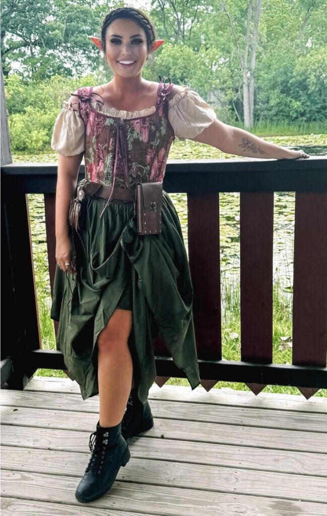 Aesthetic Halloween Outfits, renaissance era