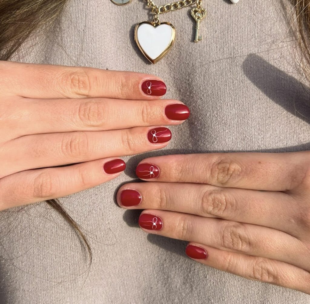 short red nail ideas, holiday nails