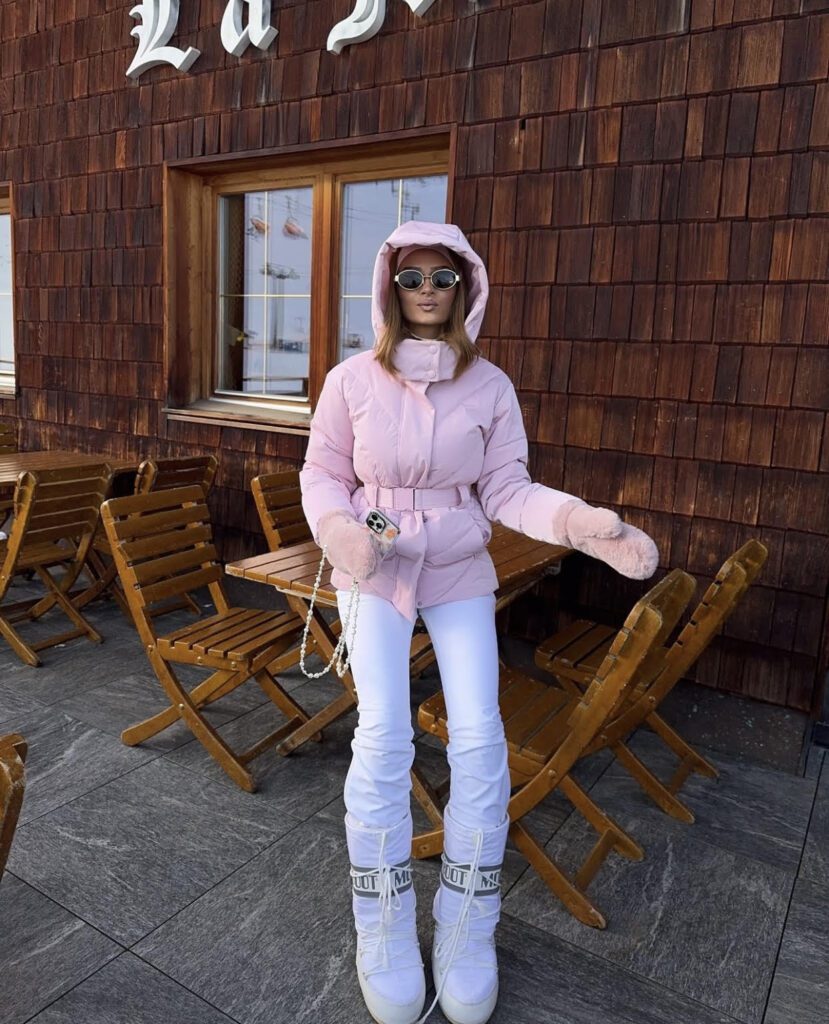 womens snowboarding outfits, pink ski jacket