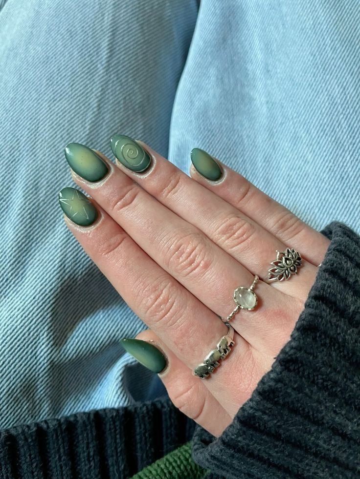 dark green nail designs