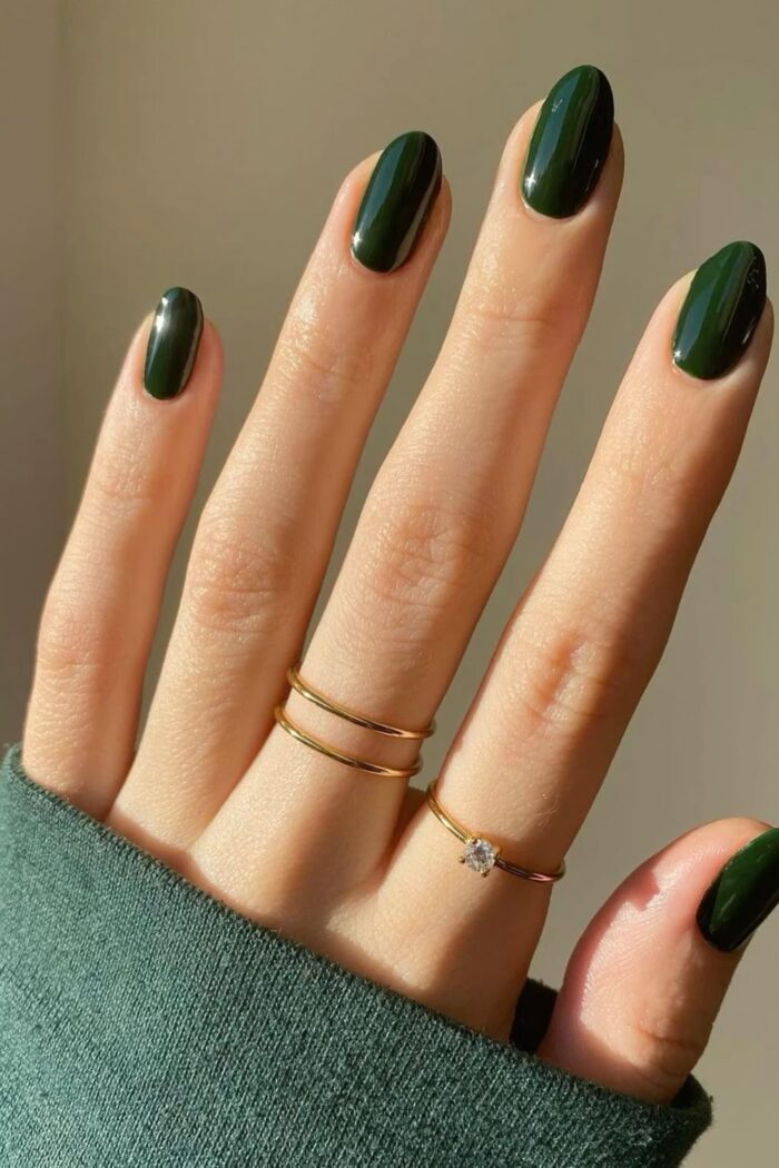 Dark Green Nail Designs That Are Genuinely Worth Trying