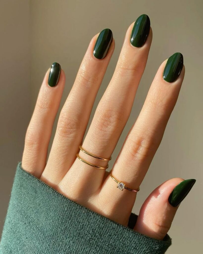 dark green nail designs